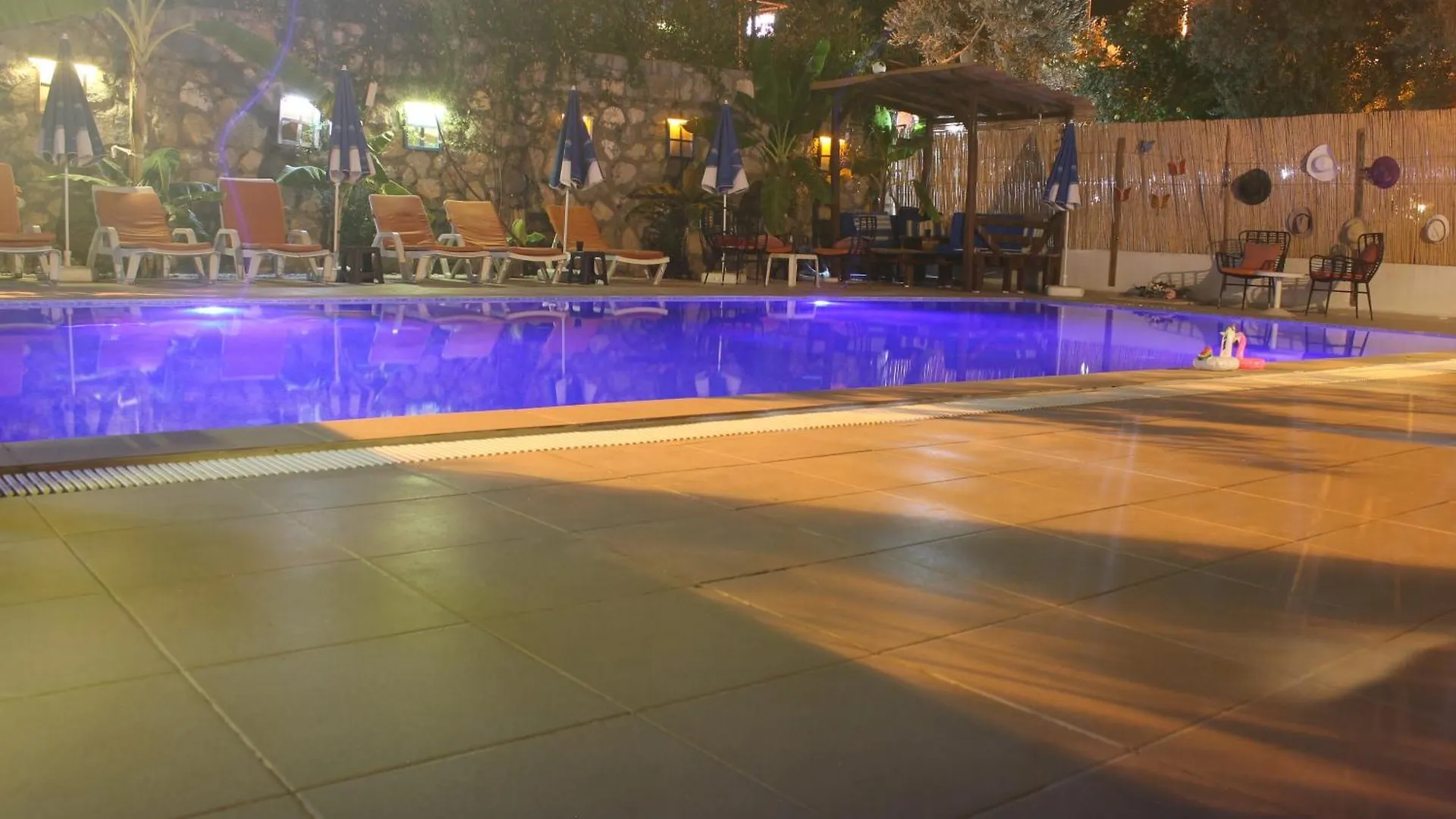 **  Sarıhan Apart Otel Ölüdeniz Türkiye